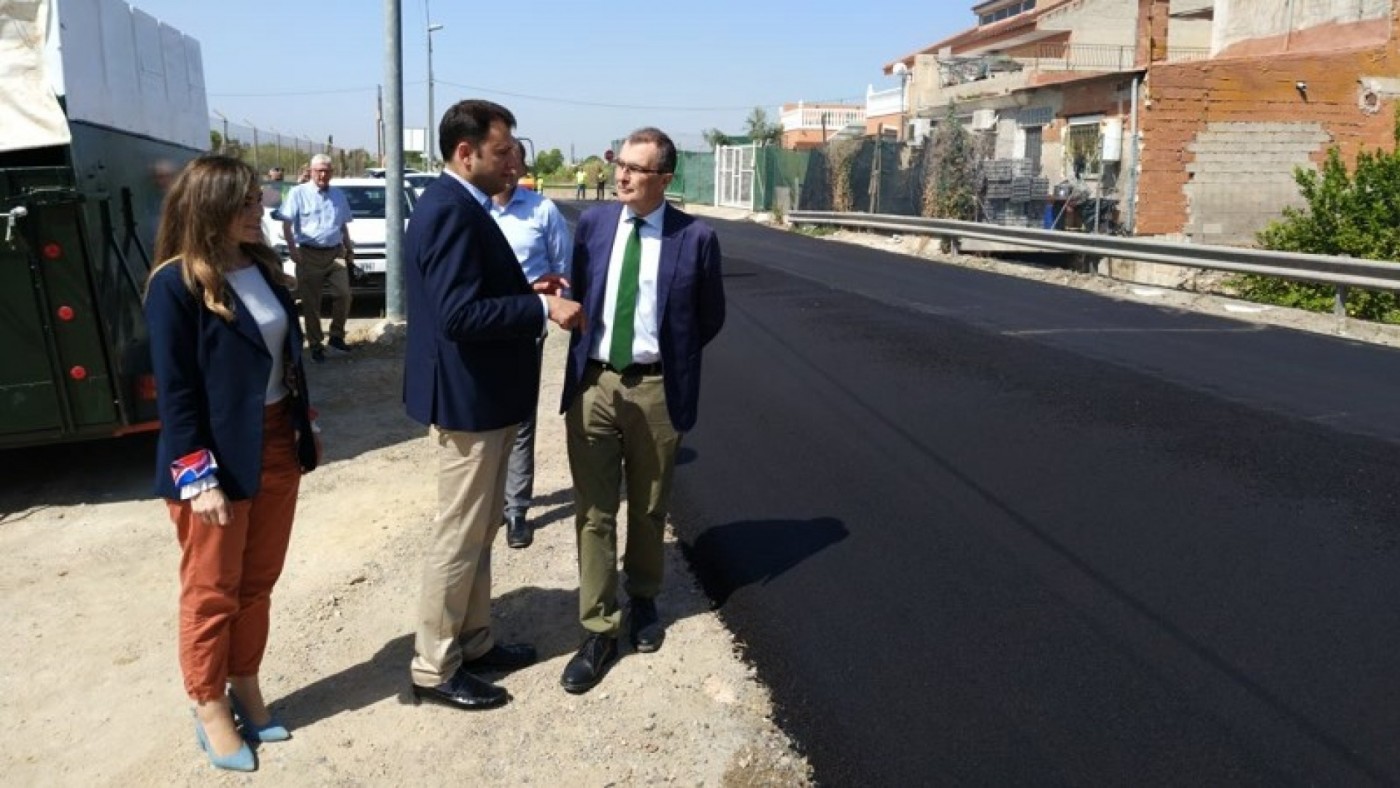 Las obras en el camino rural calle de las Palmeras del Esparragal podrían concluir a finales de mes