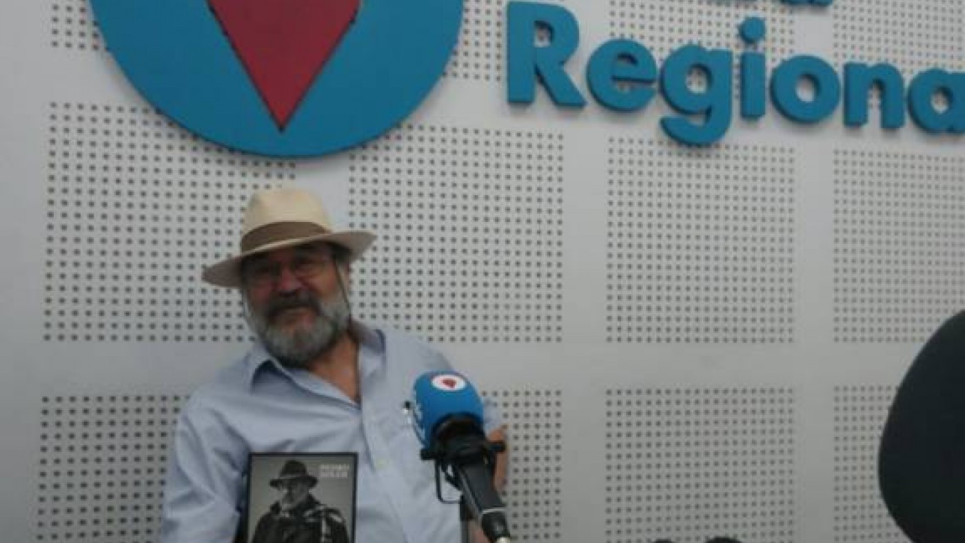 Pedro Soler en los estudios de Onda Regional en junio de 2017