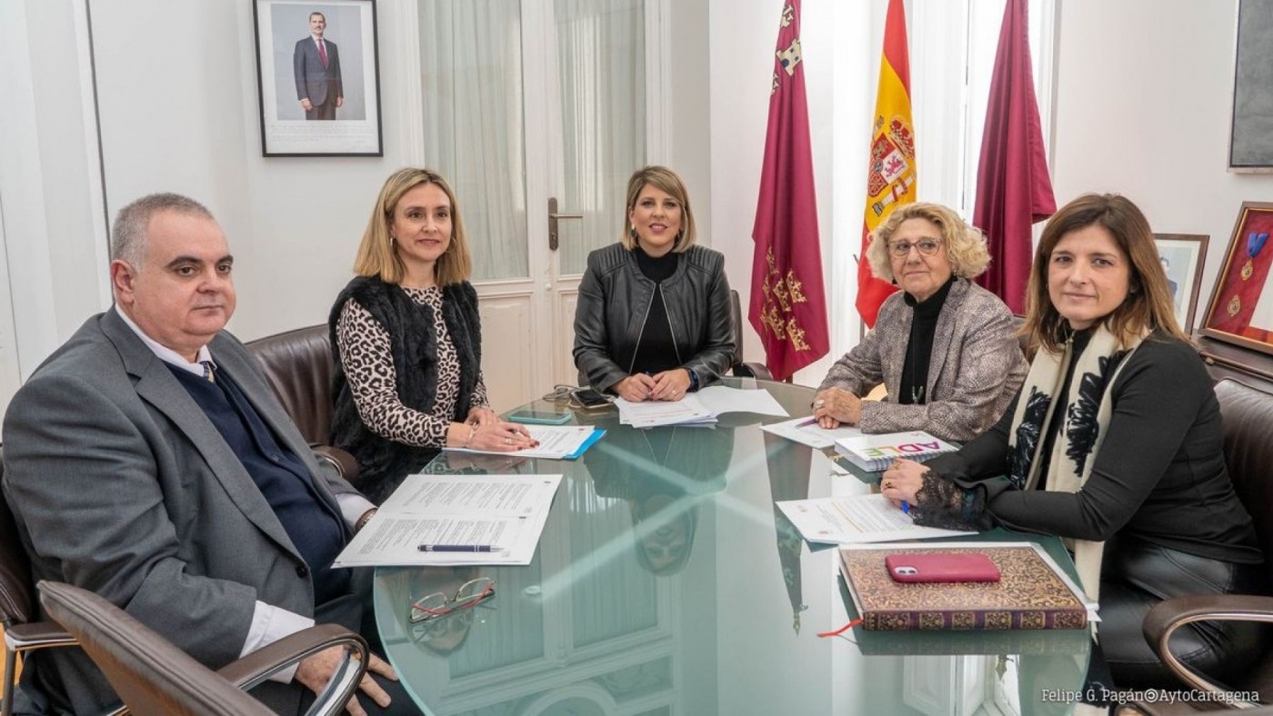 Ayuntamiento y Comunidad acuerdan impulsar la construcción de la nueva residencia de mayores en La Palma