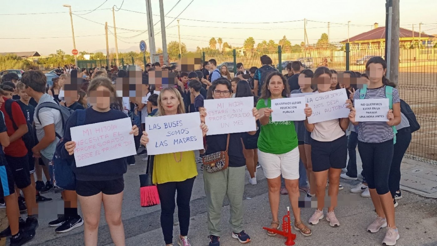 La FAPA no descarta a la Fiscalía los problemas con el transporte escolar