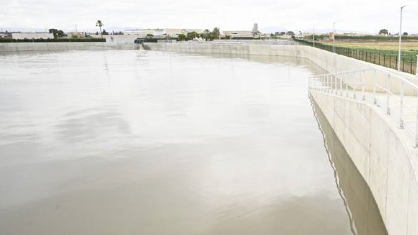 El agua del tanque de tormentas podrá ser de uso agrícola si la salinidad lo permite