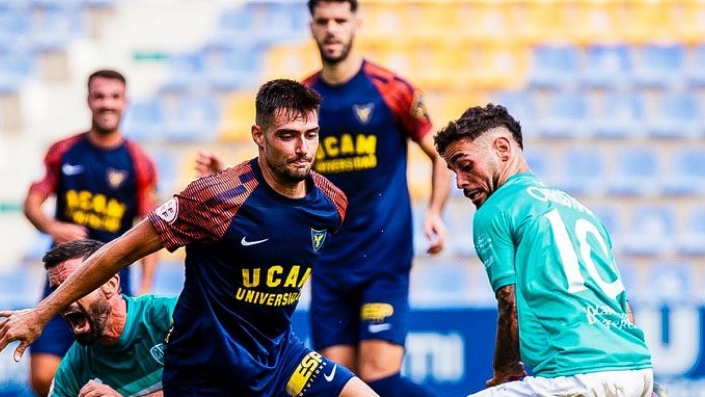 El UCAM Murcia se atasca ante el Villanovense (1-1)