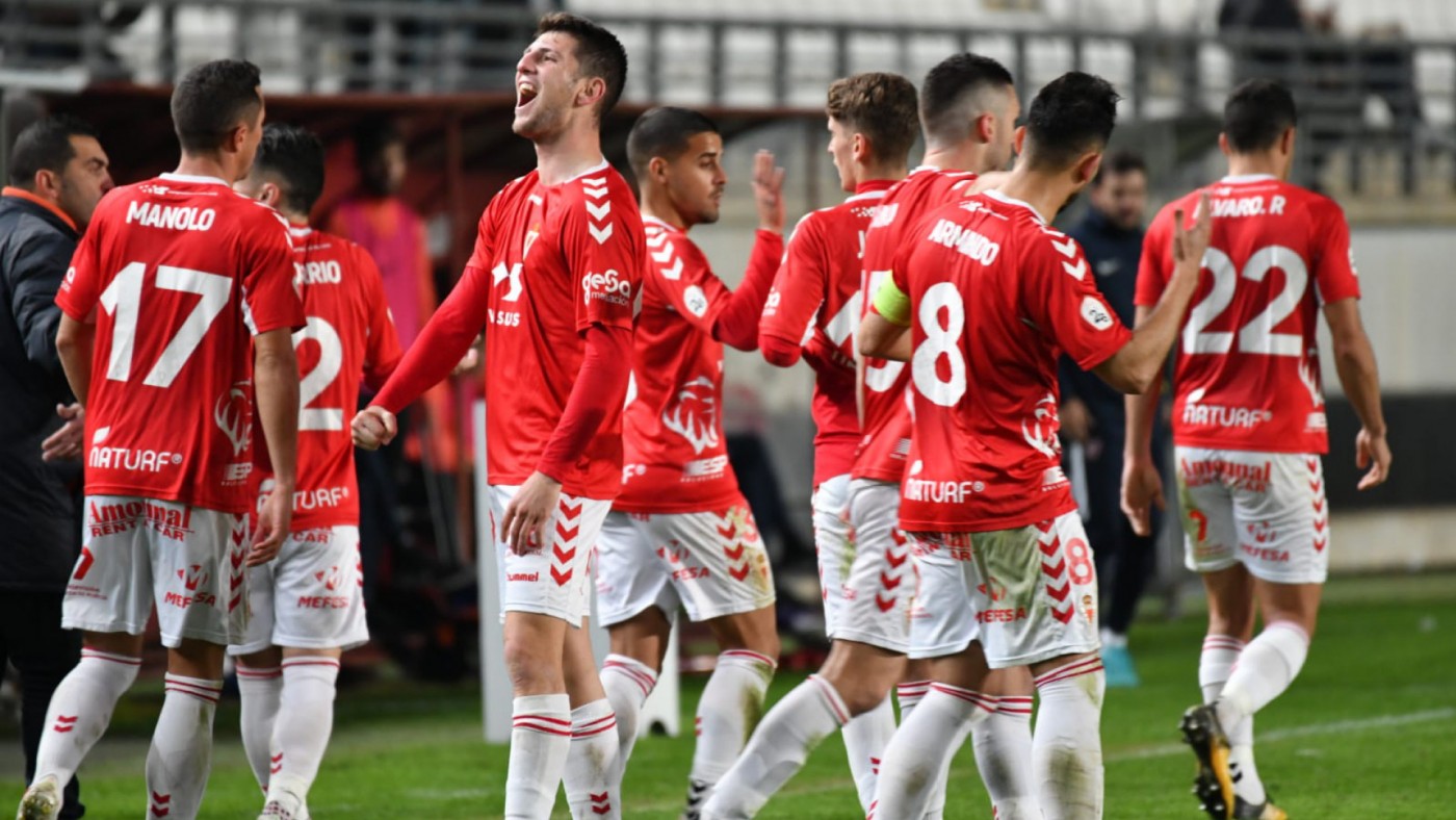 Los fallos en defensa condenan al empate (2-2) al Real Murcia ante el Sevilla Atlético