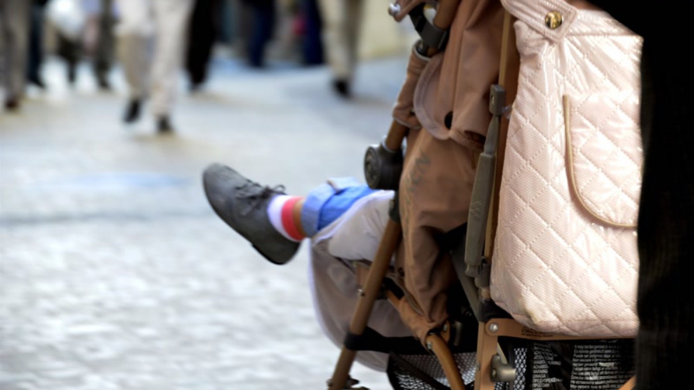 Bebé en un carrito