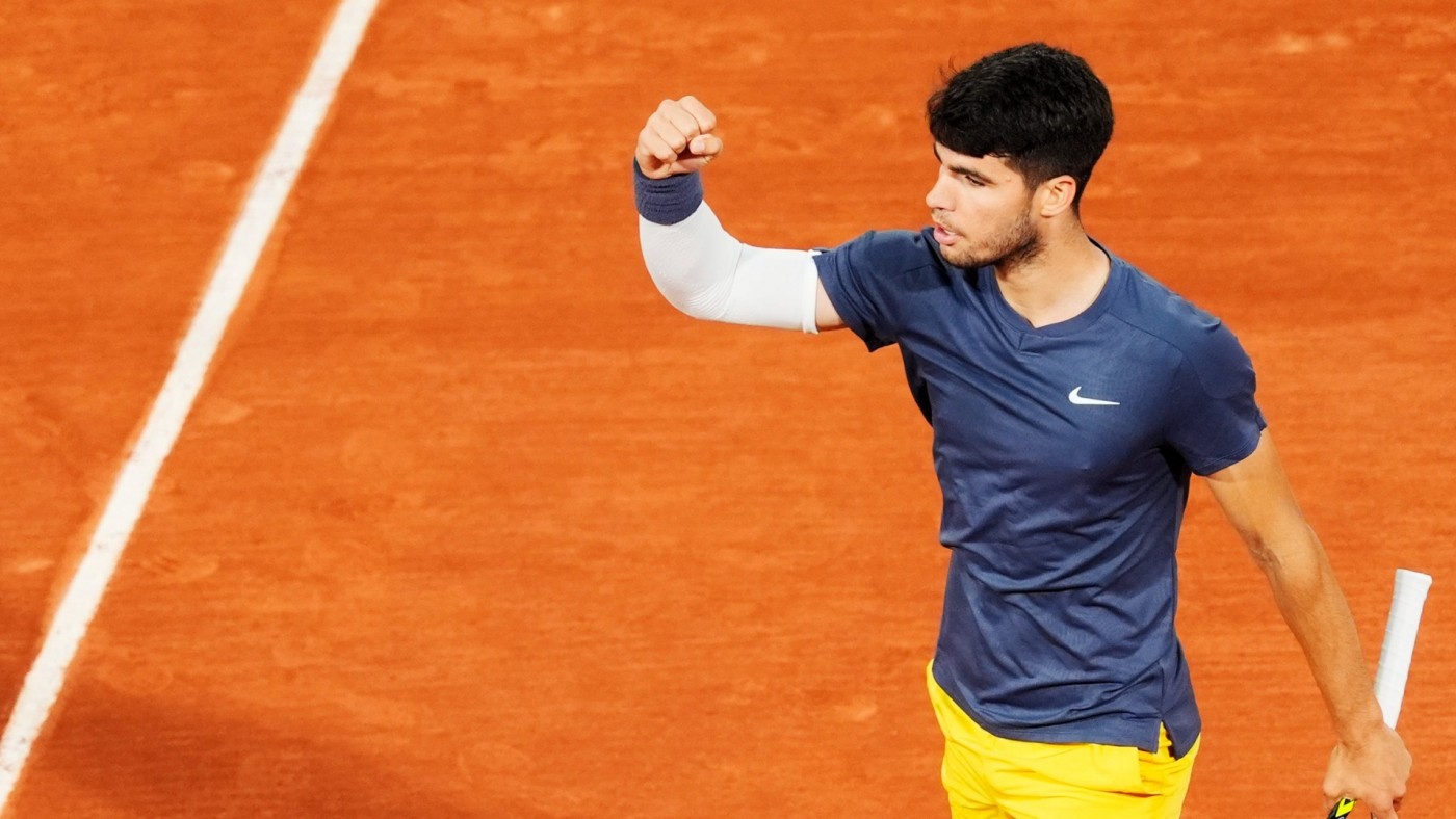 Alcaraz recupera su mejor versión y accede a octavos de Roland Garros