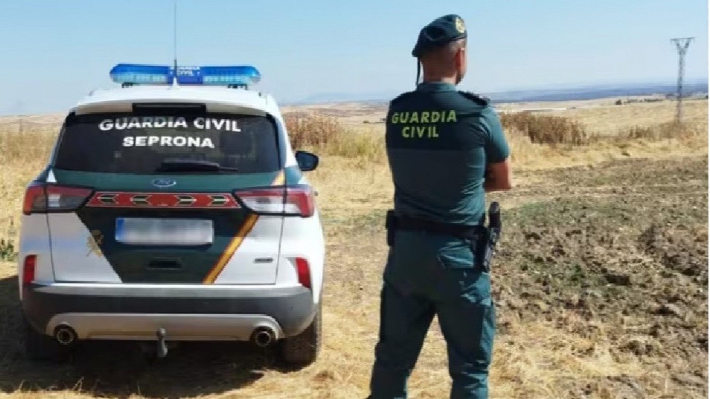 La comunidad paraliza los trabajos de extracción de materiales contaminados por metales pesados utilizados en las  obras de la alta velocidad en Carta