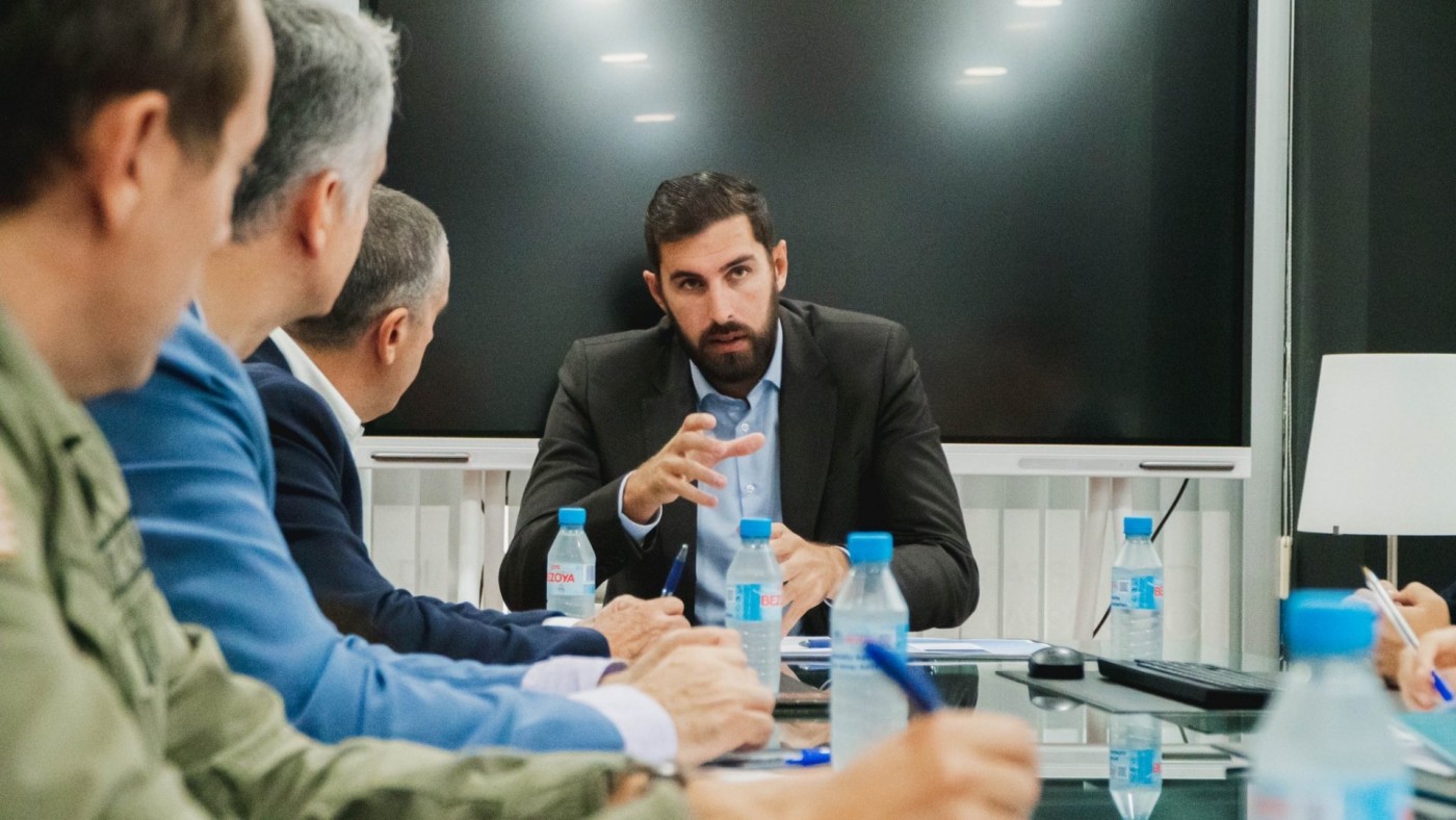 Antelo se reafirma en que la llegada de pateras sirve a los terroristas "para infiltrarse"