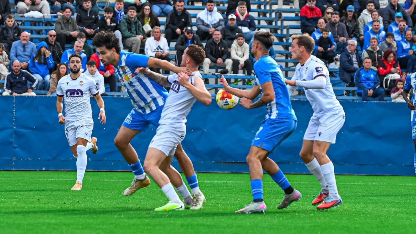 Un Águilas campeón de invierno tras un empate agridulce