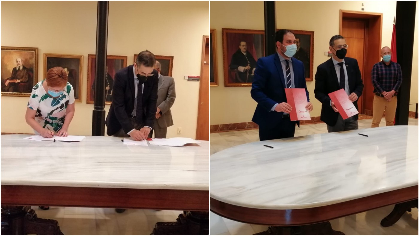 La alcaldesa de Jumilla y el alcalde de Los Alcázares han firmado esta mañana el acuerdo con José Luján. ORM