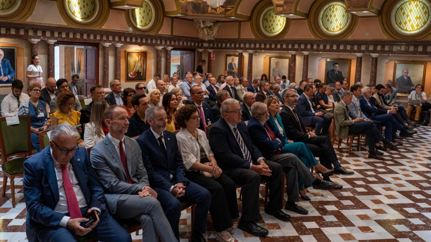 La oposición y agentes sociales critican el discurso de López Miras en el Debate sobre el Estado de la Región