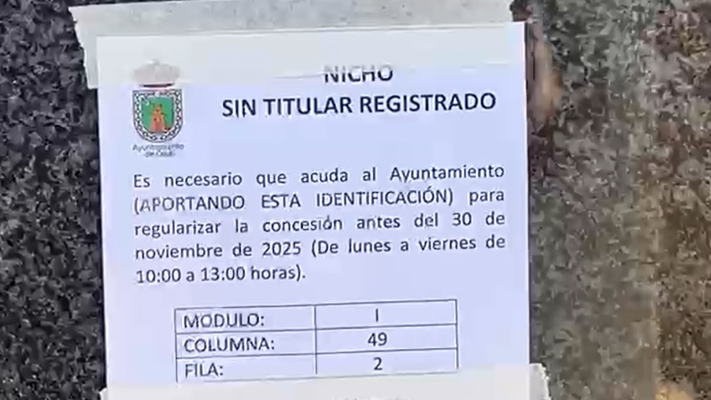 El Ayuntamiento de Ceutí avisa de los impagos con carteles en los nichos