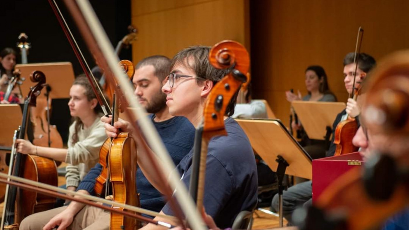 Imagen de archivo de la orquesta de jóvenes