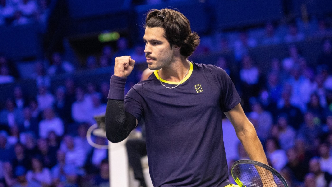 Alcaraz va como un tiro en Viena y ya está en semifinales