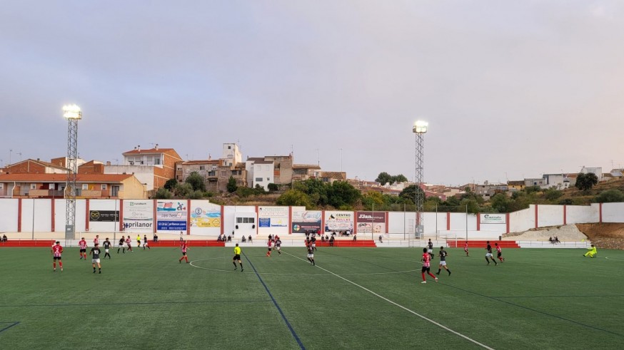 El Bullense frena las aspiraciones del Racing Murcia (3-1)