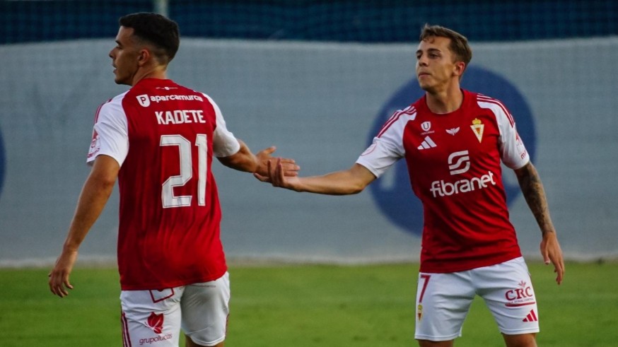 El Real Murcia no aprovecha su dominio ante el Melilla (1-1)