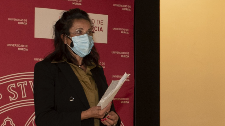 TURNO DE NOCHE. Rosa Brun expone 'Con tras 3. Acordes de una poética visual'