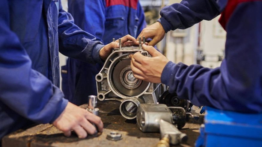 La Universidad se plantea importar el modelo de FP dual
