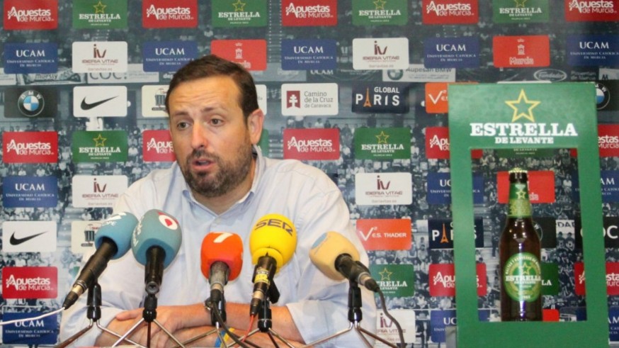 Alejandro Gómez: "Sito ve potencial en Booker, Rudez, Doyle y el resto de jugadores"