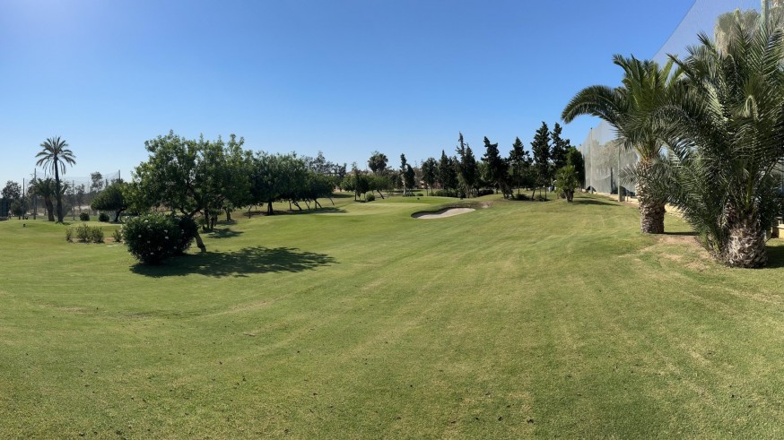 El golf deja 617 millones de euros al año en la Región de Murcia