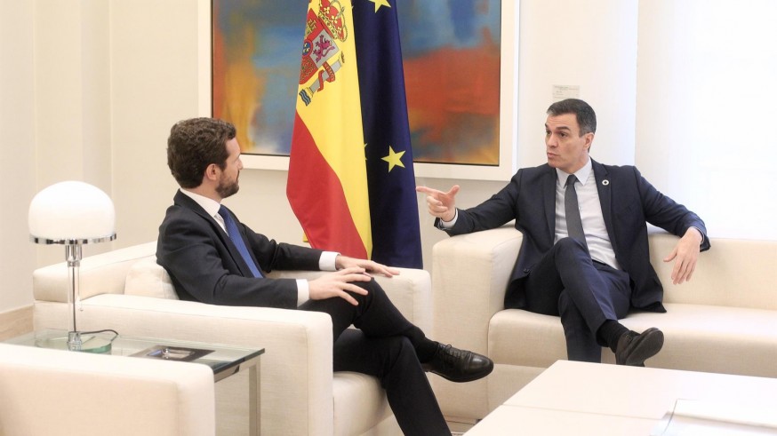 Reunión entre Sánchez y Casado en la Moncloa