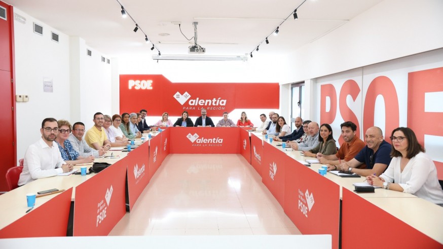 Lucas pide a López Miras que reúna a todas las fuerzas políticas para fijar una posición común en materia hídrica