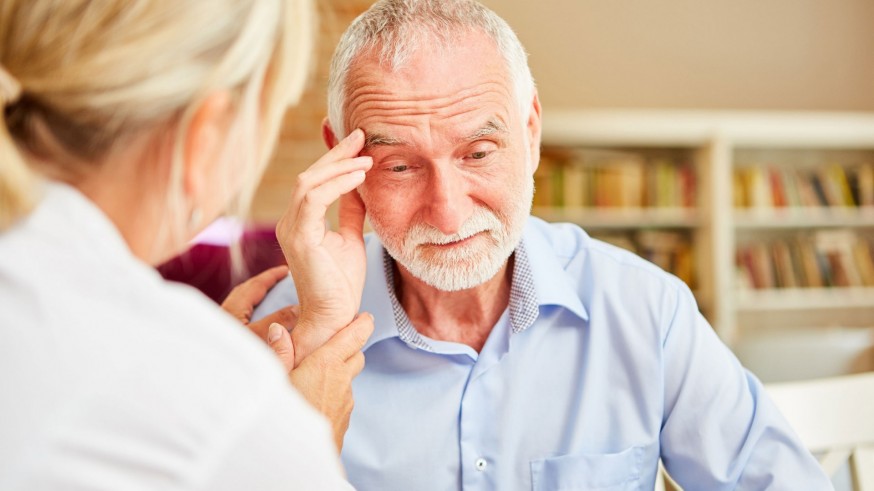 El 60% de los españoles considera que las residencias son el mejor recurso para cuidar a un enfermo de Alzheimer