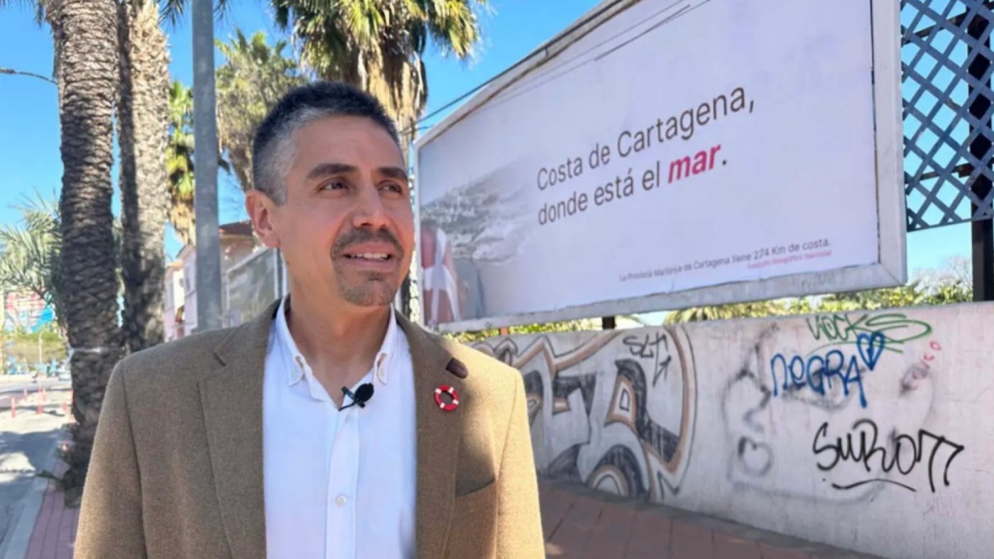 MC despliega en Murcia campaña de vallas con demandas sobre Cartagena