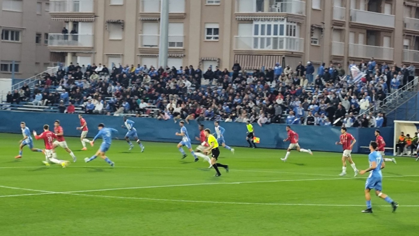 El Águilas despega ante el Puente Genil (3-1)