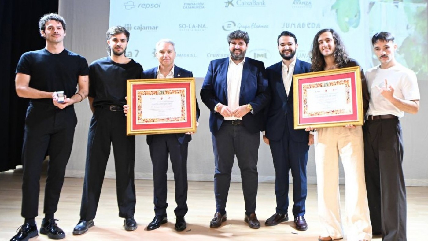 Vicente Vallés y Arde Bogotá reciben el Castillete de Oro