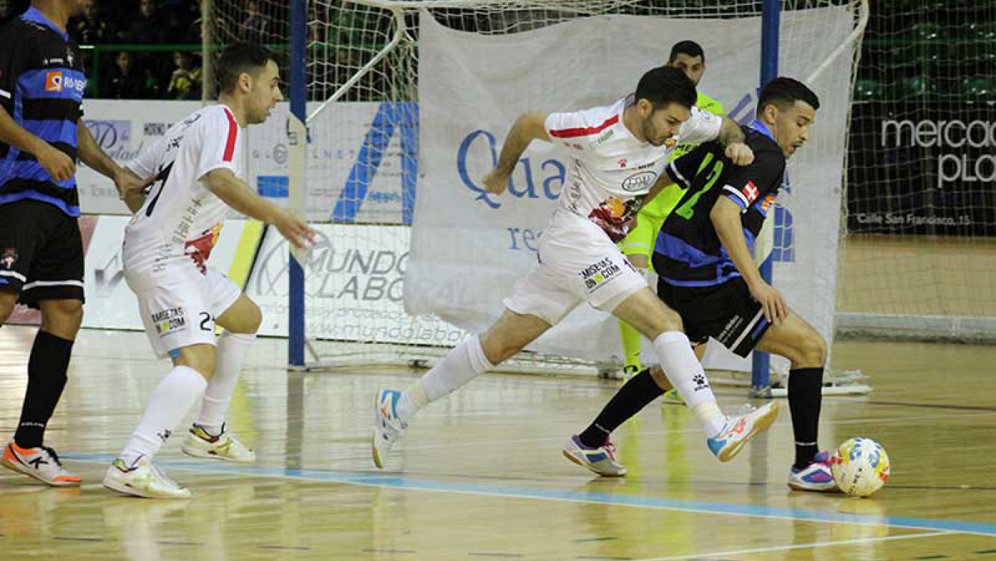 Rahali en acción (foto: Segovia Futsal)