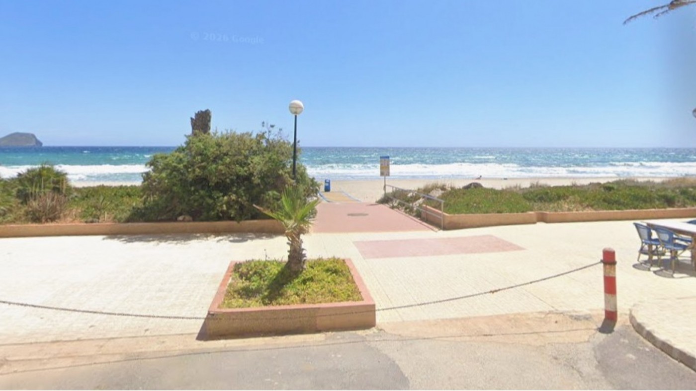 Fallece una mujer de 89 años tras ser rescatada inconsciente del mar en La Manga