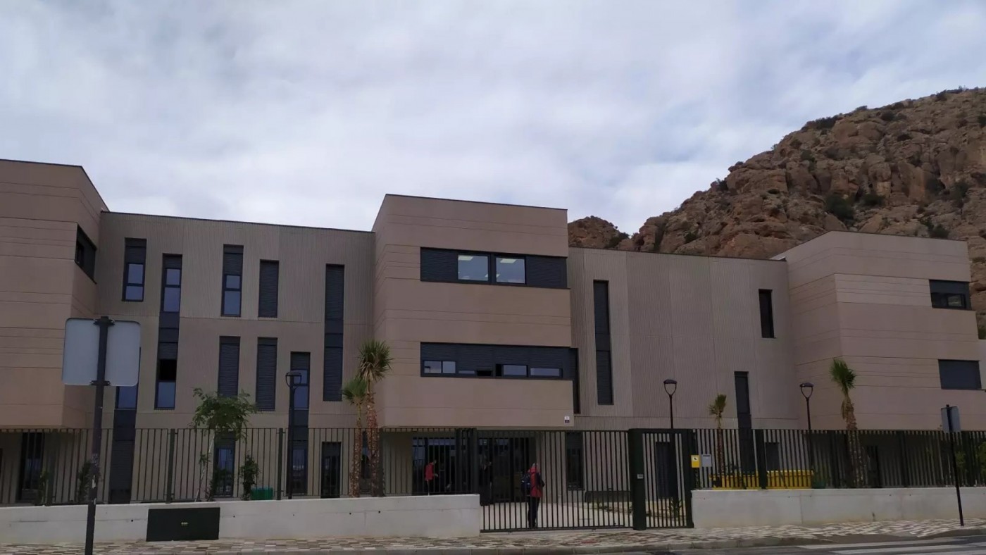 El instituto Valle de Leiva en Alhama suspende las clases por segundo día consecutivo a causa del calor 