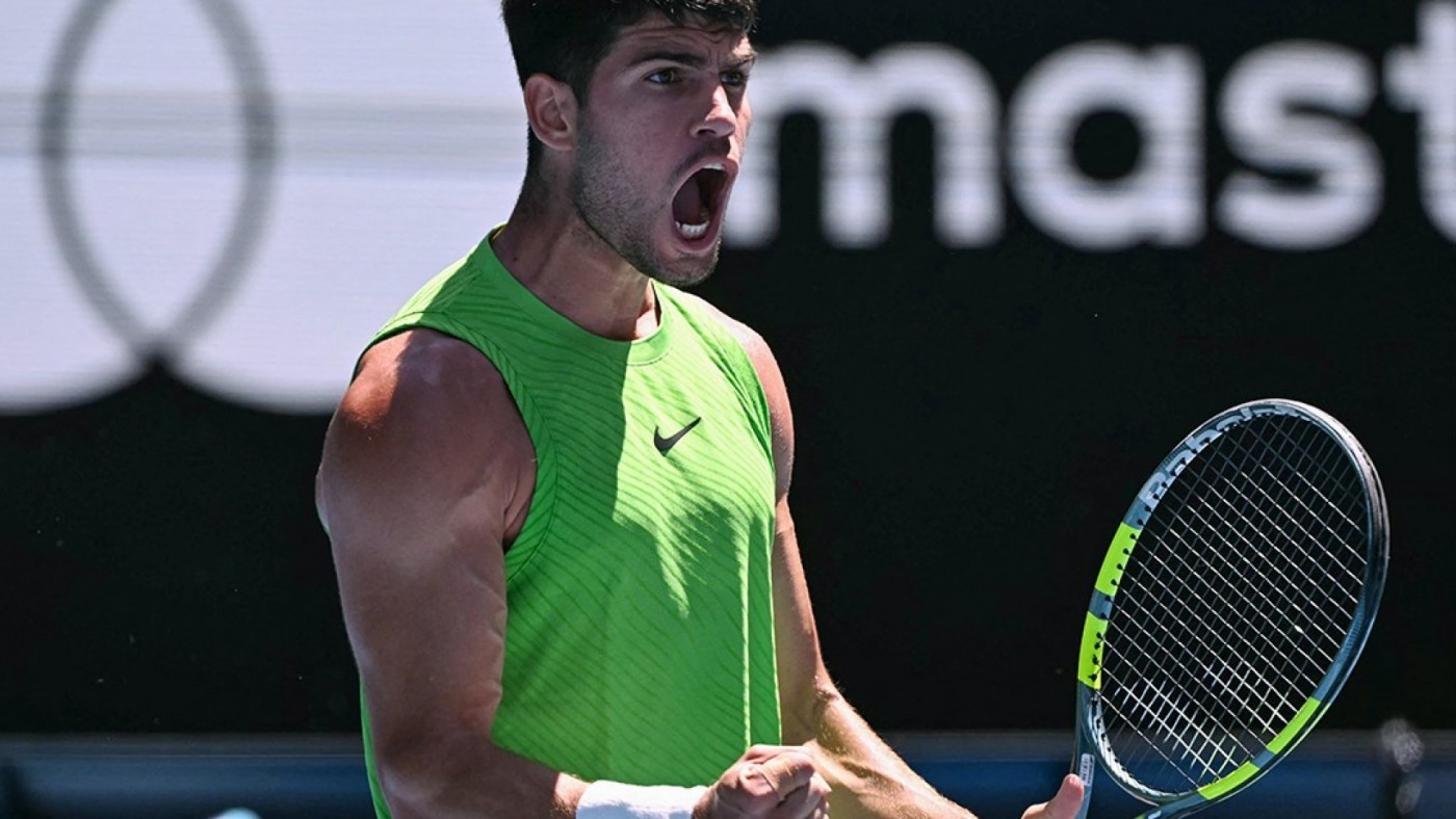Alcaraz bate a Moutet y espera a Paul en los octavos del Australian Open