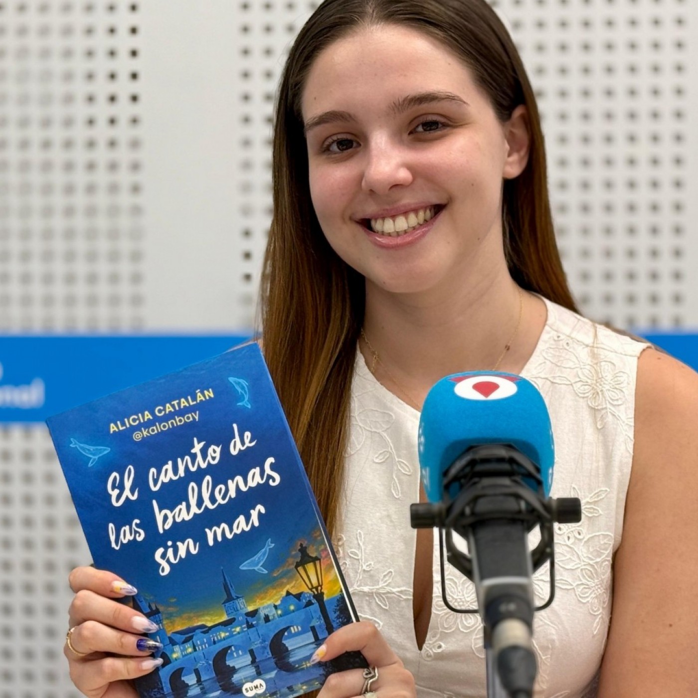 EL MIRADOR T06C186 Alicia Catalán (@KalonBay) da el salto de las redes sociales a la literatura con su primera novela (28/05/2026) episode artwork
