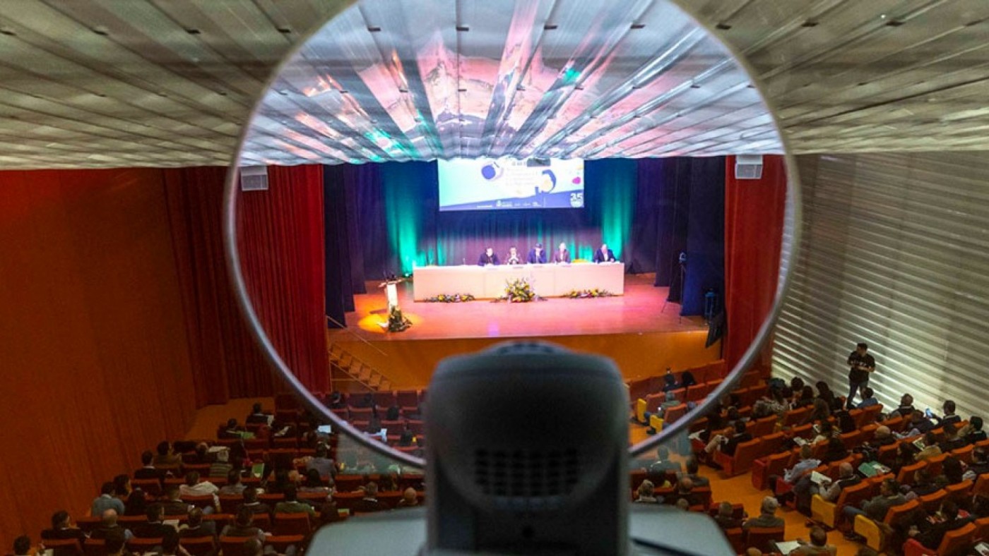 Los pediatras destacan la caída de la gripe infantil y proponen ampliar la vacunación hasta los 17 años