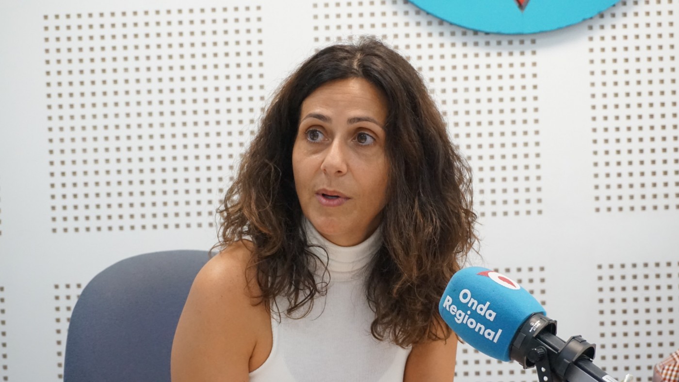 Cristina Sánchez en los estudios de Onda Regional
