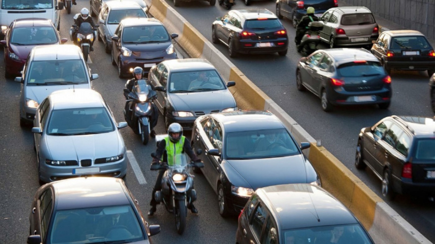 Tráfico prevé 250.000 desplazamientos en las carreteras de la Región hasta el próximo 1 de enero. EUROPA PRESS.