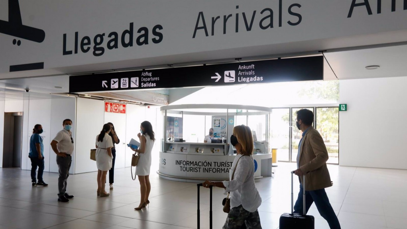 El Aeropuerto de la Región recupera en agosto más del 85% de los pasajeros que perdió por el coronavirus