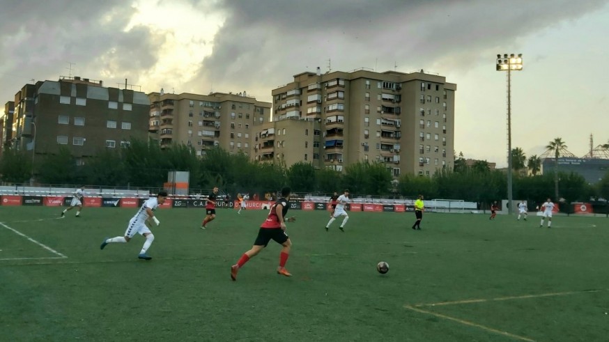 El Ciudad de Murcia vence por la mínima al UCAM B (1-0)