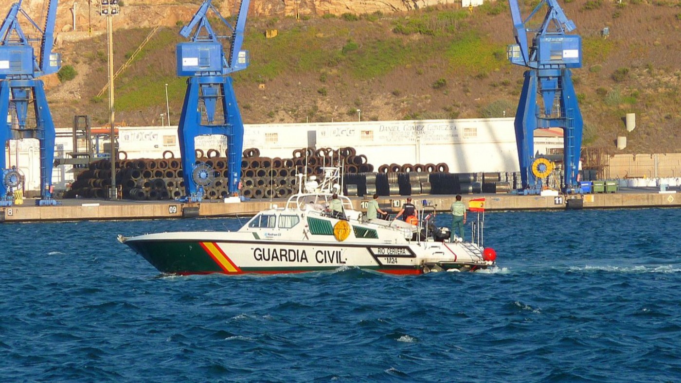 La patrullera Río Cervera interceptó una patera con 17 inmigrantes. Foto: Wikipedia