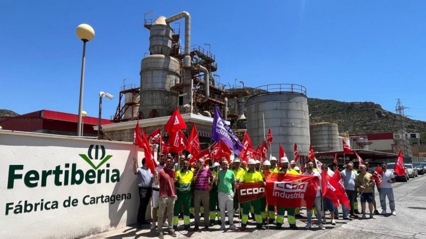 El ERE de Fertiberia afecta al 10 % de la plantilla: protestas en sus diez factorías, entre ellas Cartagena