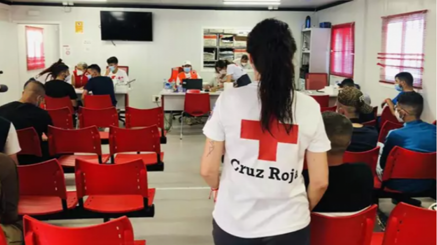Cruz Roja pide voluntarios para la atención a personas migrantes