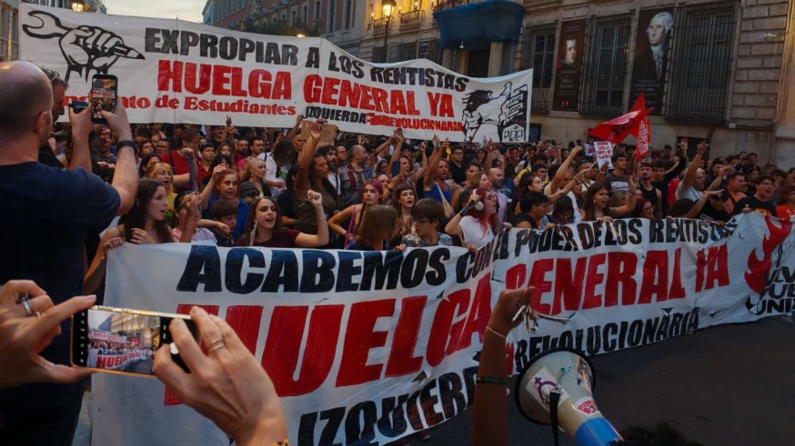 Acampada en Sol tras el desahucio de Marciarmen: "O cae el rentismo o cae el Gobierno"