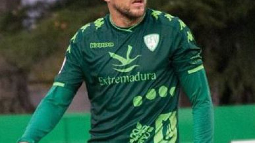 Andrés Carrasco, jugador del Villanovense:"Me llega una oferta del Lorca Deportiva y es bastante buena" 