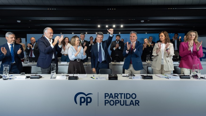 Feijóo promete un congreso del PP centrado en la discusión ideológica y el debate interno