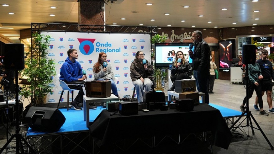 Día de la Radio: El futuro del Periodismo