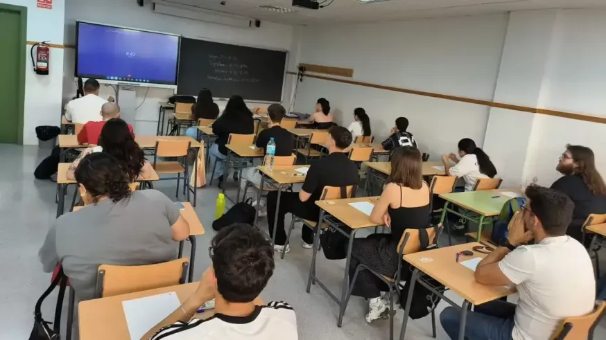 Educación elimina cautelarmente el límite de 19 años en FP para alumnos con discapacidad en Murcia 