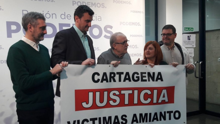 Rueda de prensa ofrecida por los afectados y miembros de Podemos
