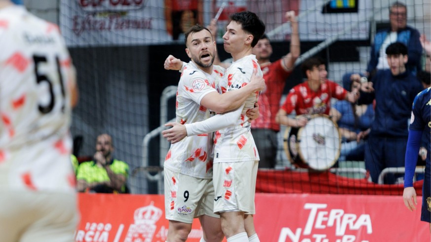 ElPozo gana con apuros y fortalece su liderato (3-2)