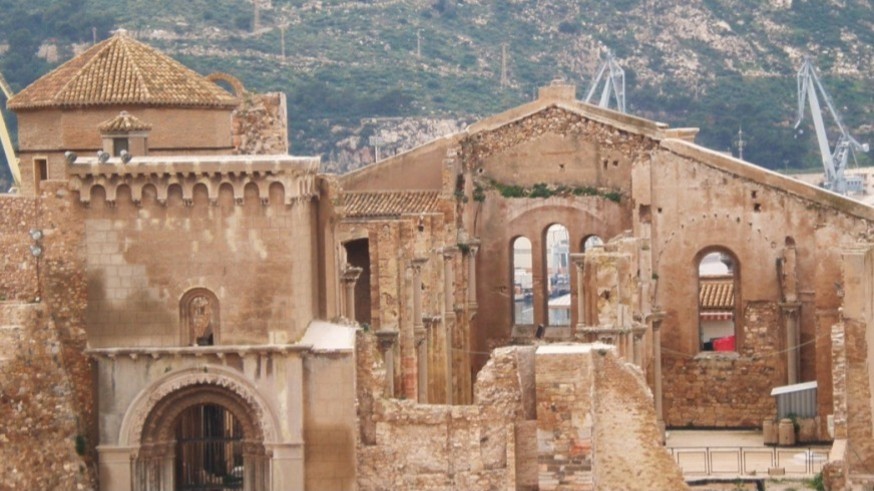 Mariló García: "No quieren reconstruir la Catedral de Cartagena porque supondría recuperar la sede del Obispado"